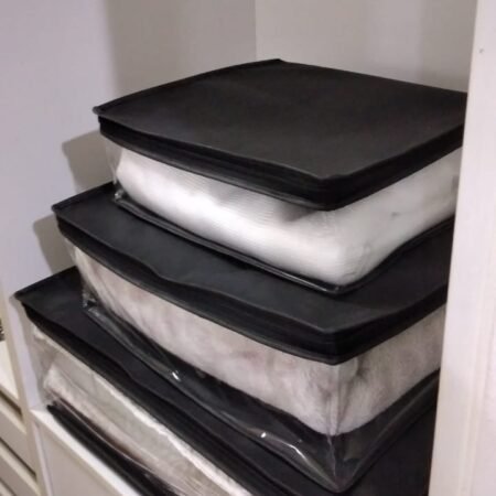 Organizador de Roupas Em TNT com Visor