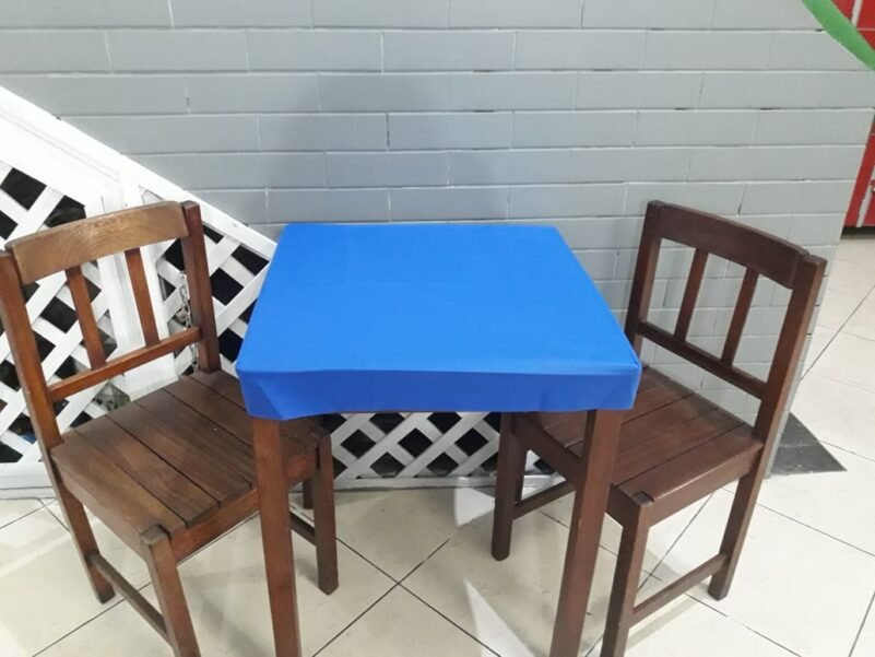 Capa Para Mesa de Bar, Restaurante e Quiosque Impermeável (10 pçs) - Imagem 9