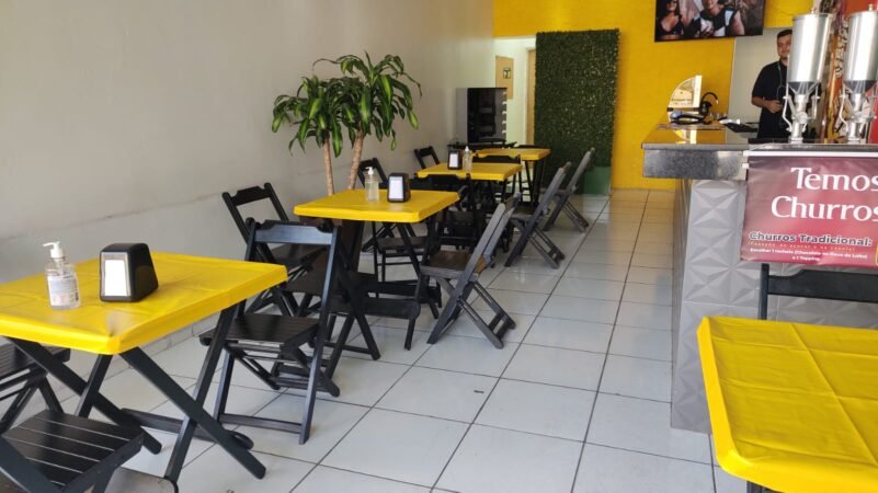 Capa Para Mesa de Bar, Restaurante e Quiosque Impermeável (10 pçs)
