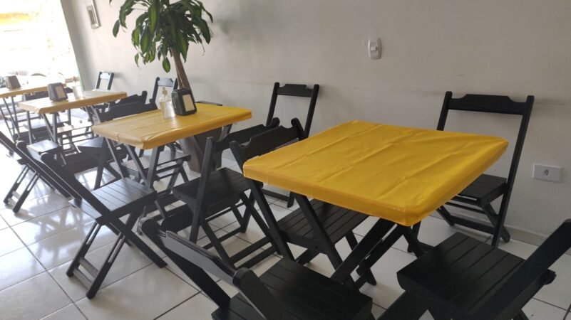 Capa Para Mesa de Bar, Restaurante e Quiosque Impermeável (10 pçs) - Imagem 5